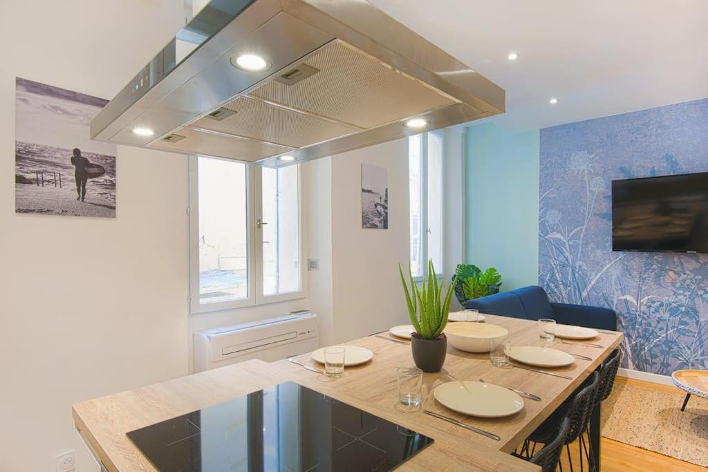 Spacious T2 Near The Halles And The Harbour Appartement Toulon