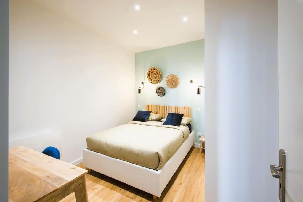Spacious T2 Near The Halles And The Harbour Apartment *